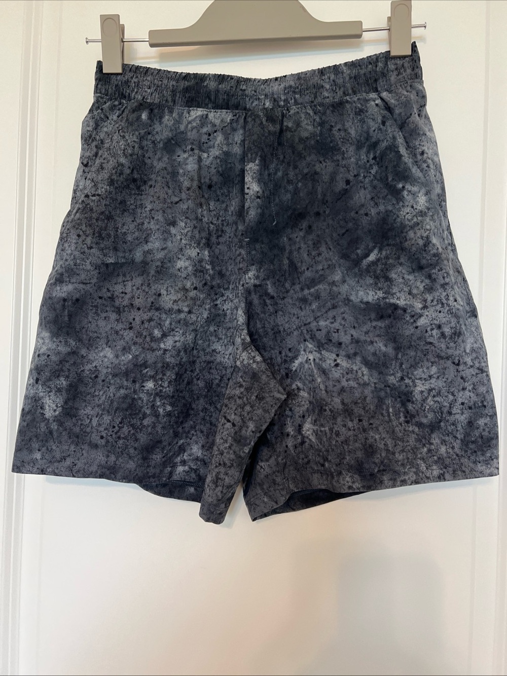 Lululemon Men's Cloud Wash Shorts - Black/Gray lightweight liner less sz.S